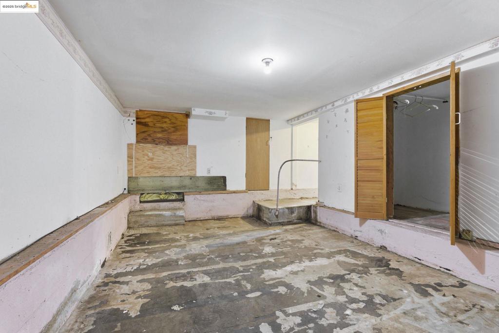 RESERVOIR HILLS - Residential