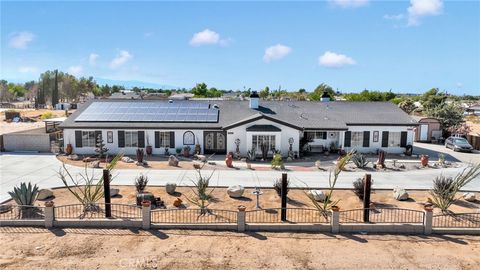 Photo of 11546 Oakwood Avenue, Hesperia, CA 92345 (MLS # HD25227595)