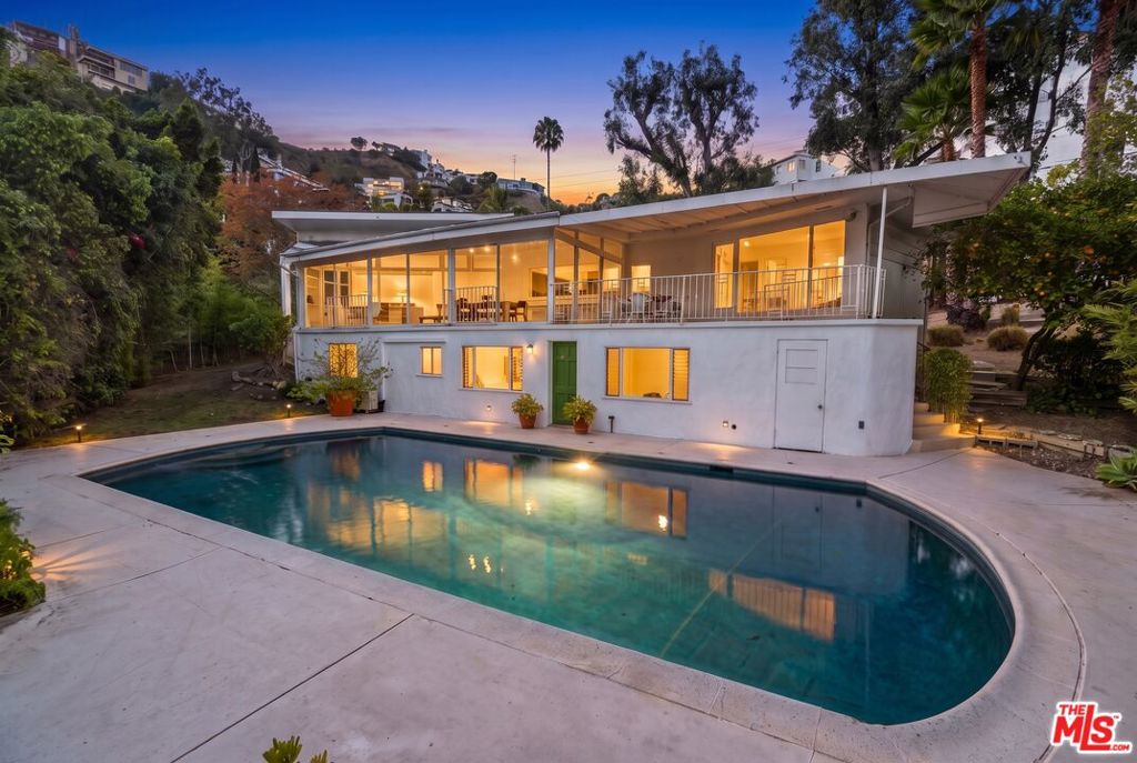 Photo of 8494 Carlton Way, Los Angeles, CA 90069 (MLS # 26907423)