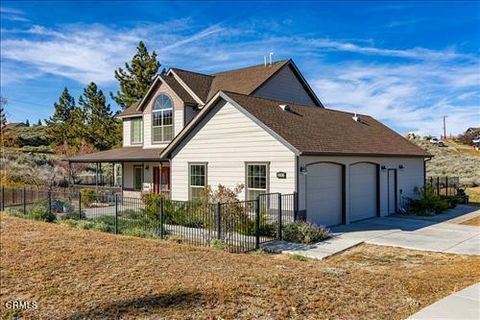 Photo of 26941 Stirrup Way, Tehachapi, CA 93561 (MLS # V1-36357)