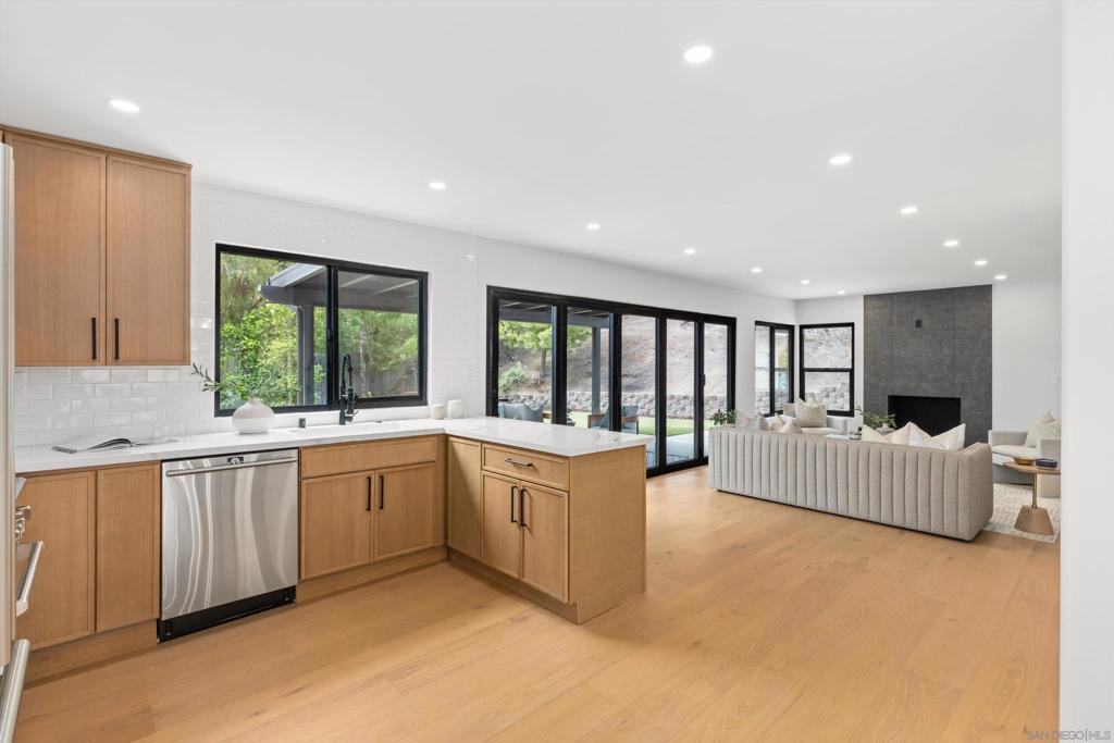 6615 Tuxedo Rd