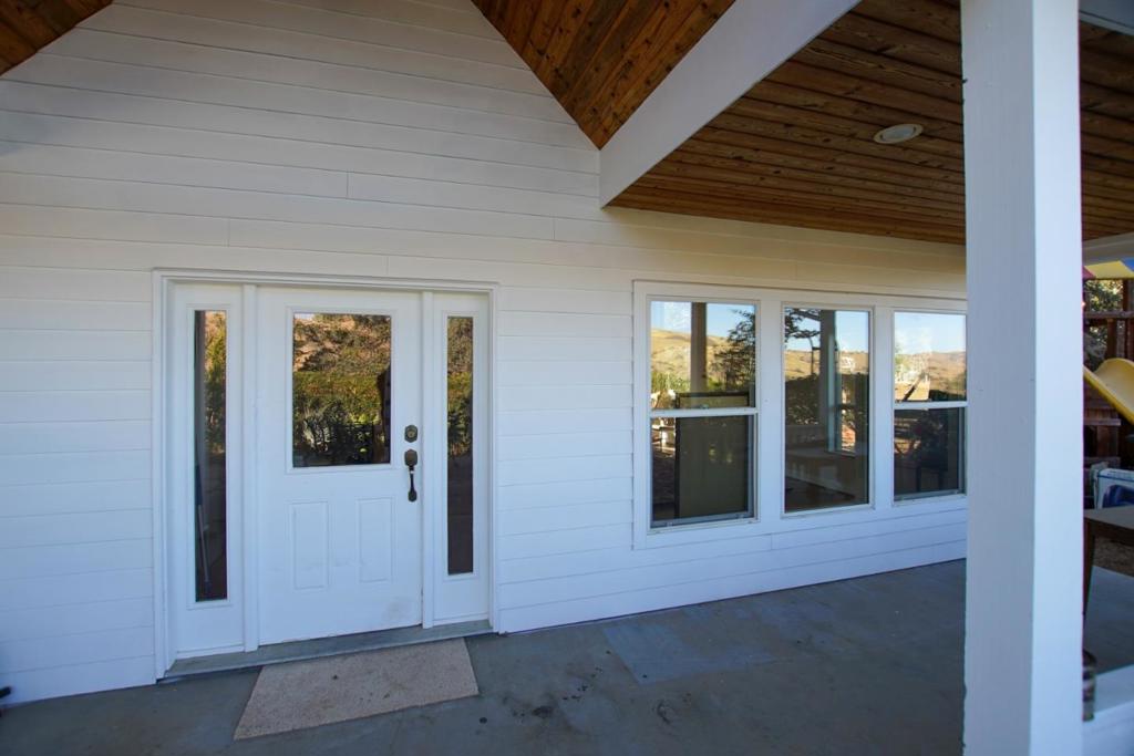 20392 Panoche Road