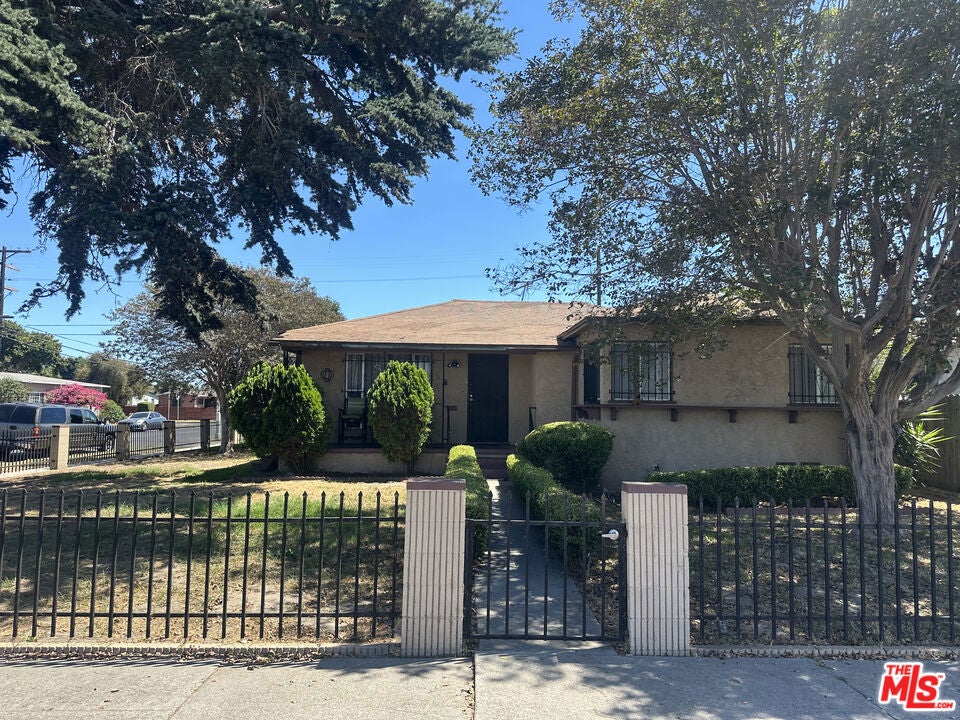 748 E Century Boulevard