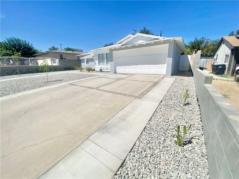 Photo of 37509 Larkin Ave, Palmdale, CA 93550 (MLS # RS26095171)