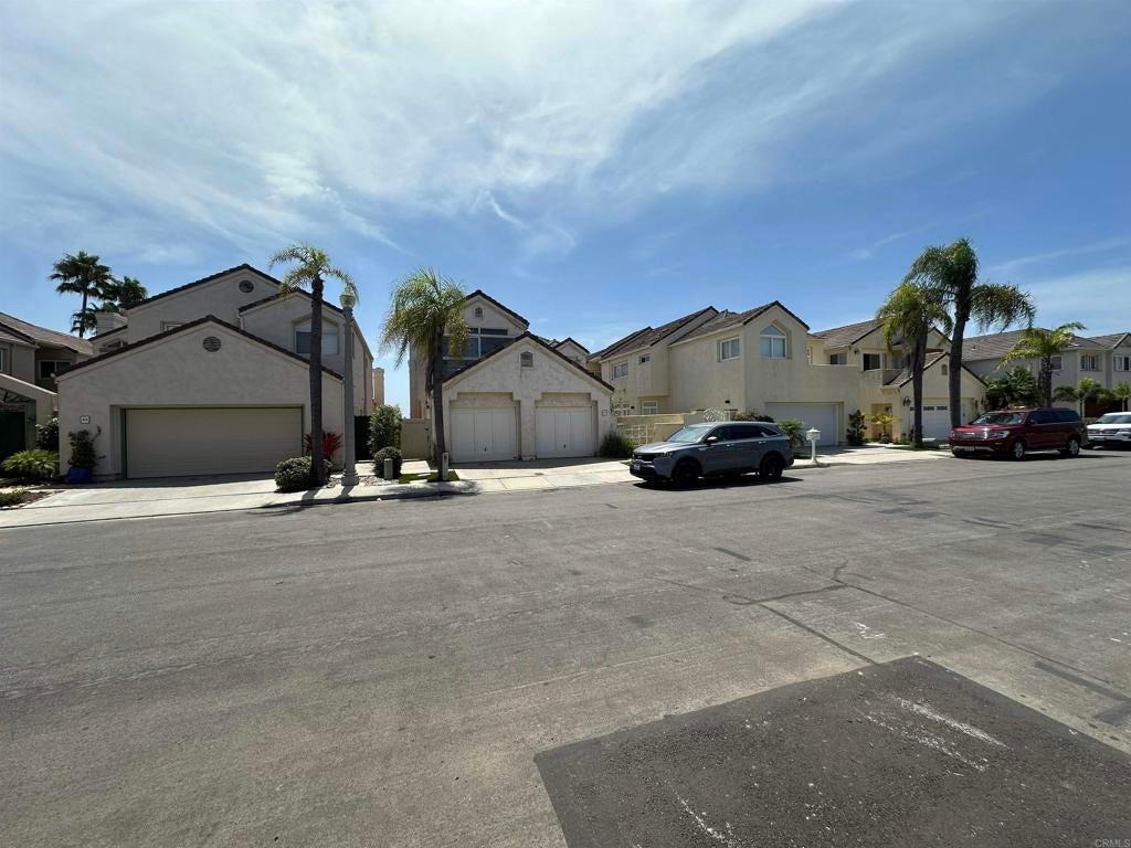 41 SPINNAKER WAY