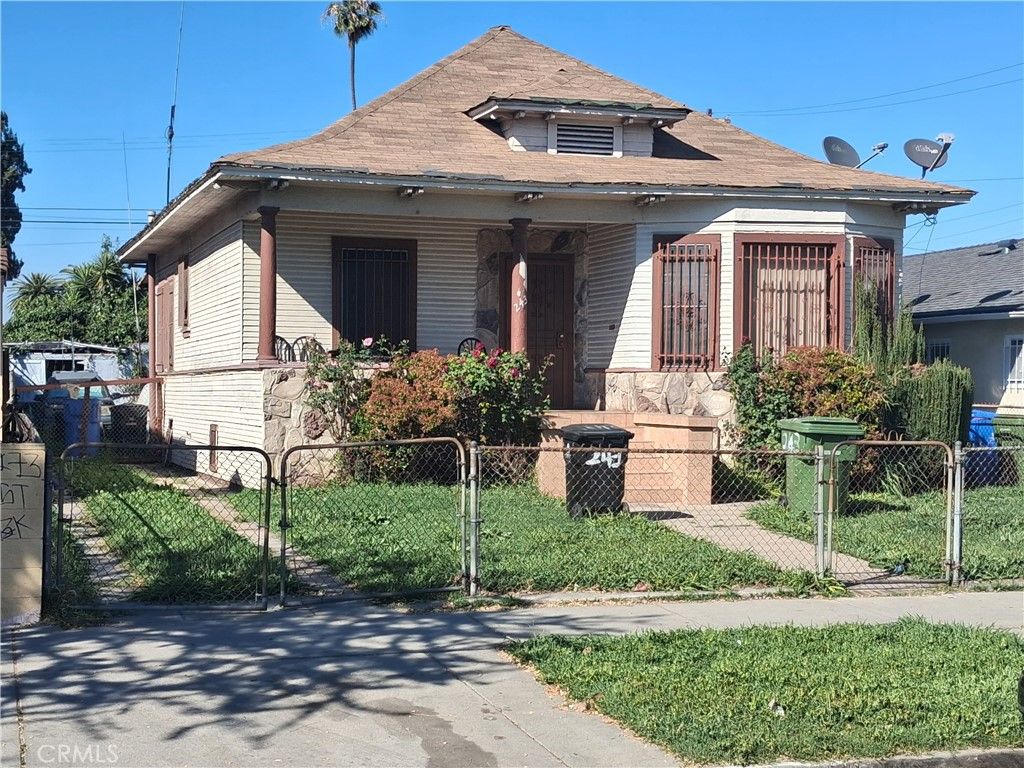 Photo of 243 E 79 St, Los Angeles, CA 90003 (MLS # SB26095840)