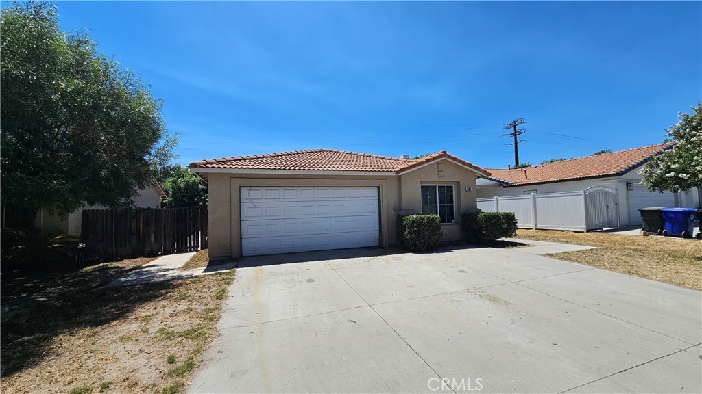 This 1990 built home has just been remodeled. Situated in a great neighborhood of San Bernardino. Near 210 215 Freeway. This home has 4 nice sized bedrooms with new carpet, new paint, new closet doors and a fresh new look. There are 2 full bathrooms. A remodeled open kitchen concept overlooking the dining area with new quartz countertops and refinished cabinets. A nice sized living room with fireplace. Central AC heat. Along with a 2 car garage and laundry hookups. The backyard is large and has plenty of room.