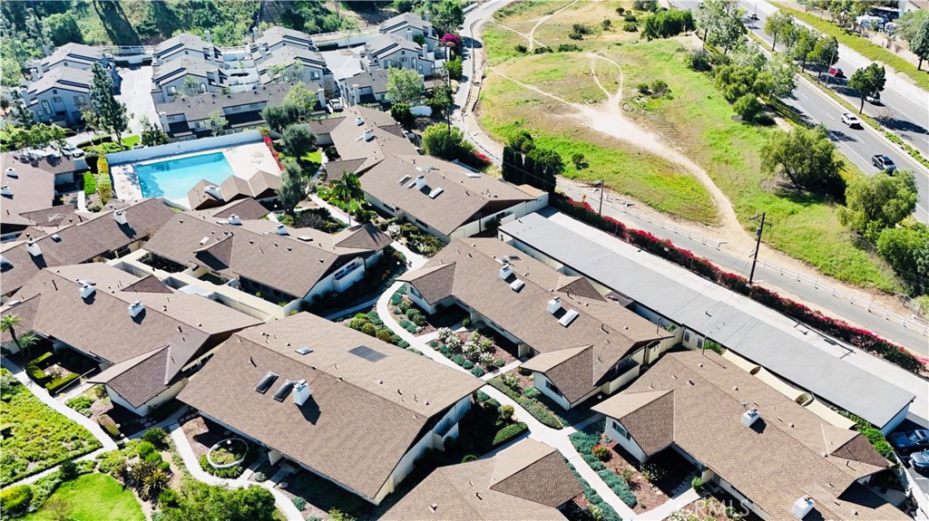 Properties 2 5118 Lakeview 4