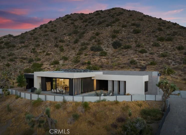 8175 Fox Trail