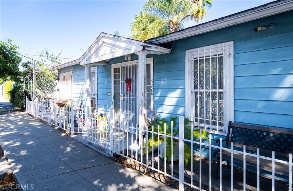 5228 Longfellow Street