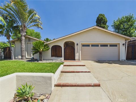 Photo of 26431 Mirar Vista Dr, Mission Viejo, CA 92692 (MLS # CV26076430)