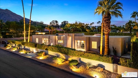 Photo of 526 W Chino Canyon Road, Palm Springs, CA 92262 (MLS # 26102213PS)
