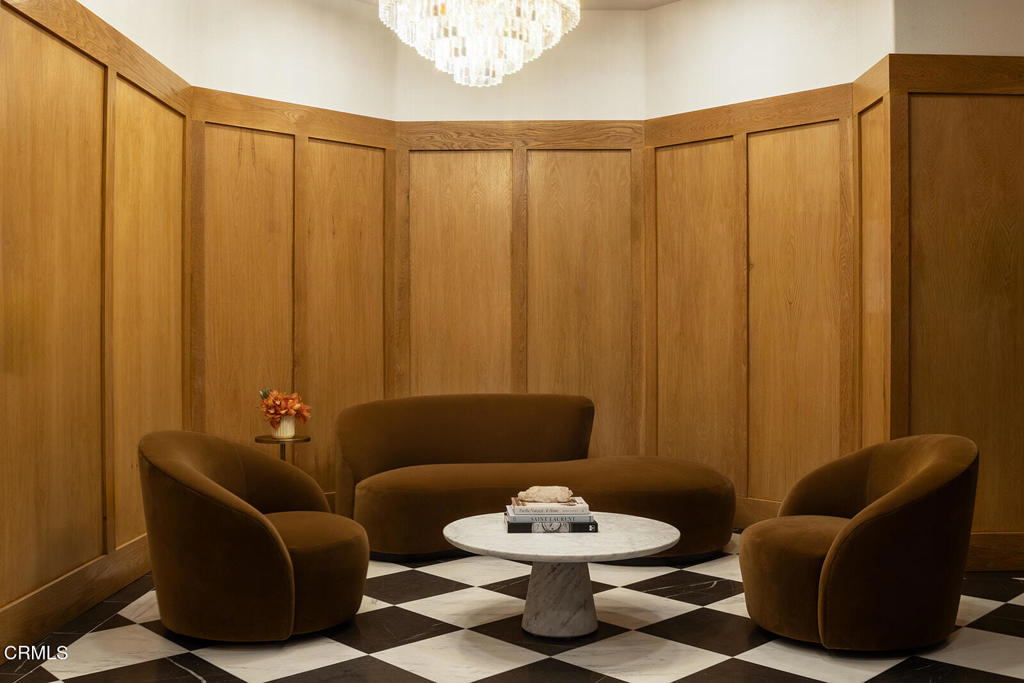 124 W Colorado Street 302