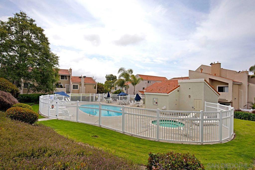 La Costa - Residential