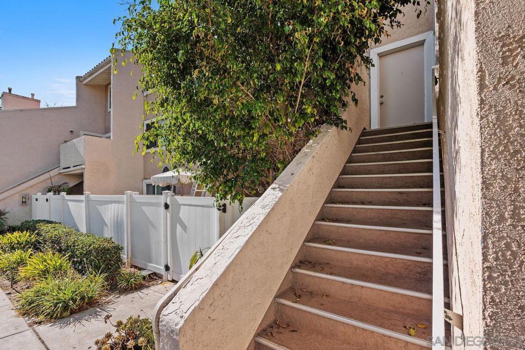 La Costa - Residential