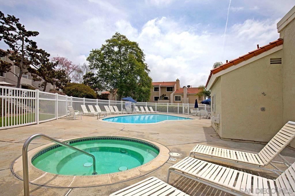 La Costa - Residential