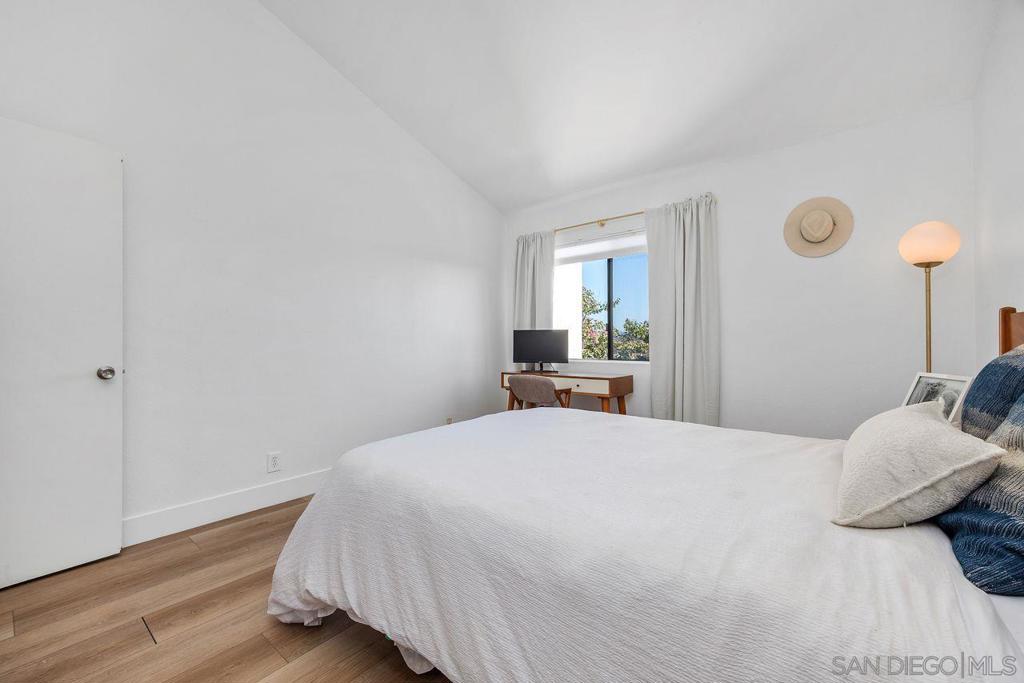 La Costa - Residential