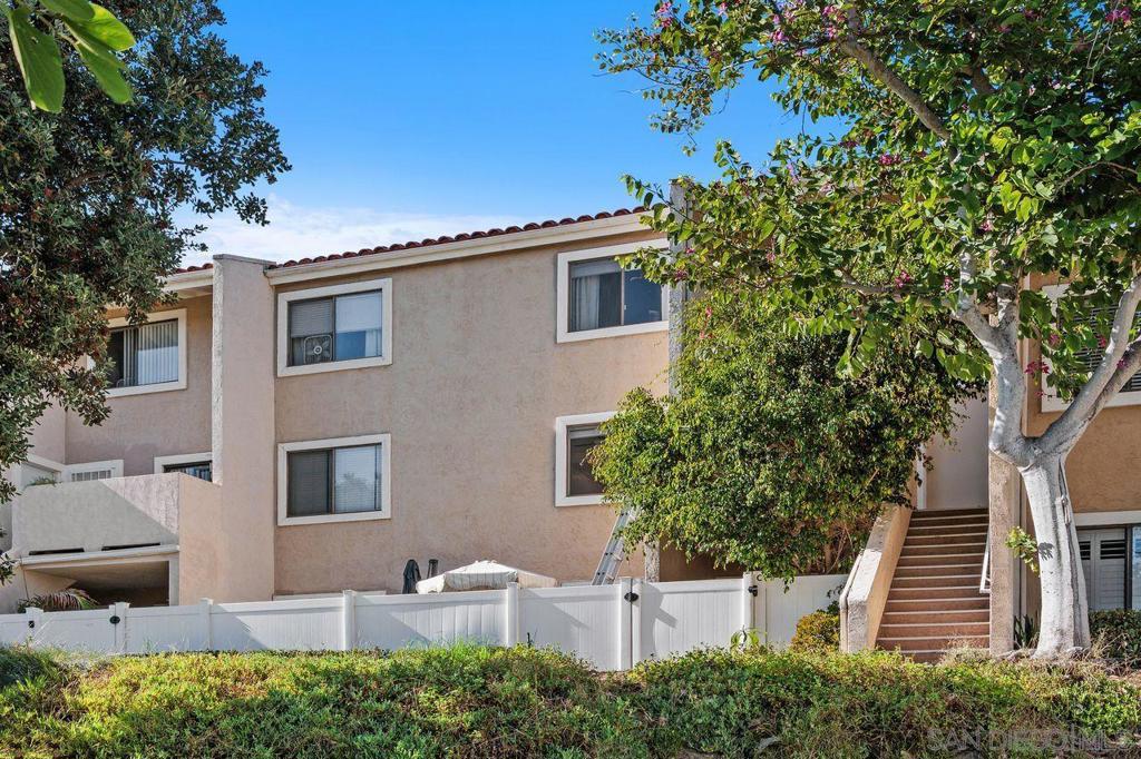 La Costa - Residential