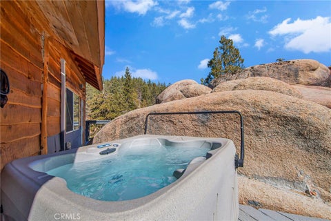 Photo of 33141 Big Bear Lake Road, Running Springs, CA 92382 (MLS # IG26101805)