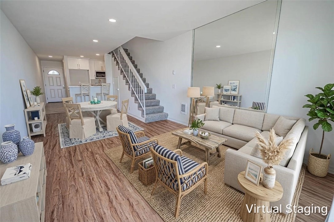 228 E Surfside Drive