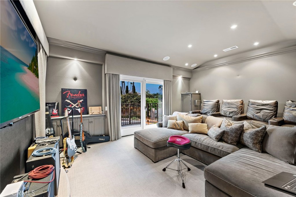 Ritz Cove (RC) - Residential