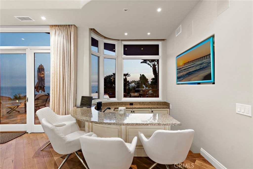 Ritz Cove (RC) - Residential