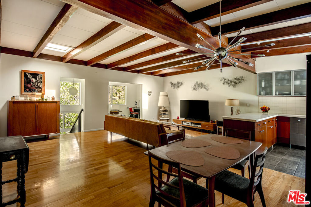 Photo 1 of 23 — 3262 Dos Palos Drive, Los Angeles, CA 90068