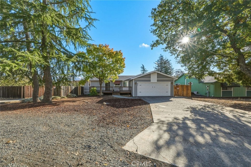 4430 Oak
