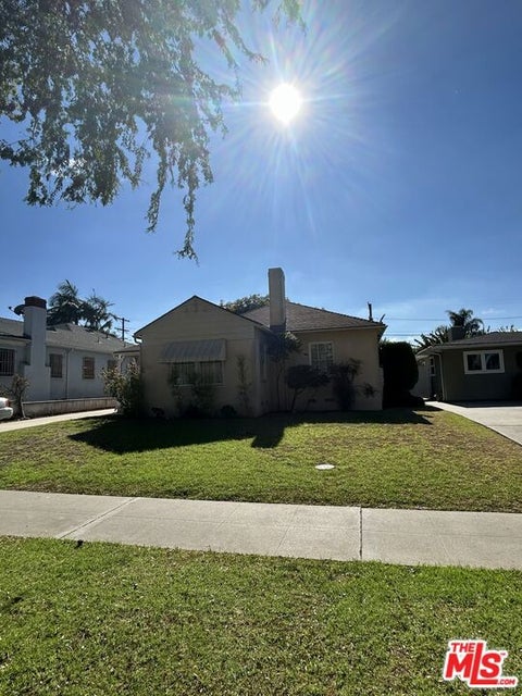 Photo of 3445 S Redondo Boulevard, Los Angeles, CA 90016 (MLS # 26872293)