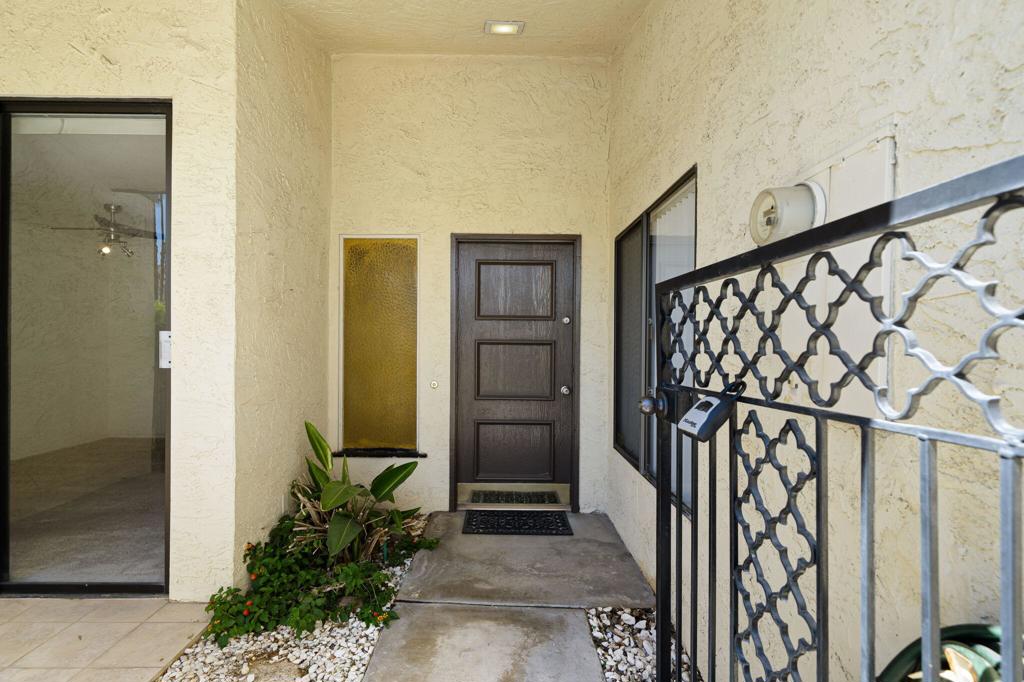 2107 S Calle Palo Fierro