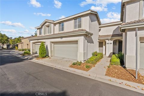 Photo of 25412 Parkwood Lane, Saugus, CA 91350 (MLS # SR25258829)