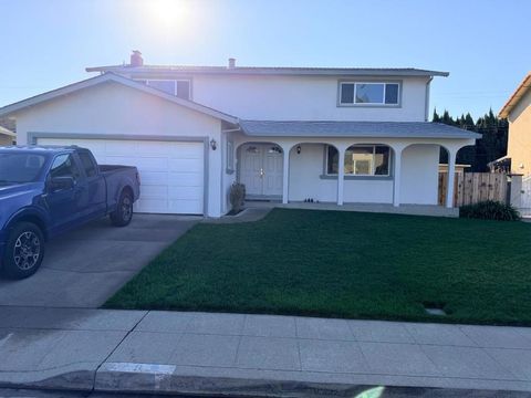 Photo of 529 Bryce Court, Milpitas, CA 95035 (MLS # ML82034495)