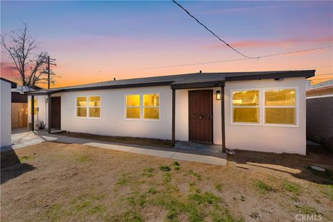 Photo of 44945 Trevor Avenue, Lancaster, CA 93534 (MLS # SR26162188)