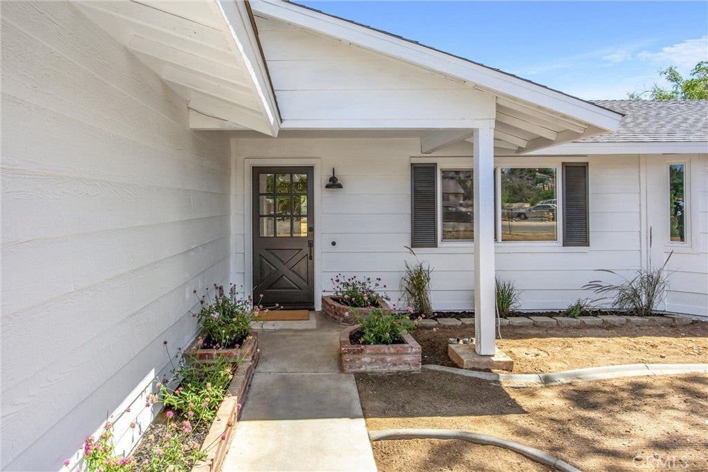 17405 Adobe