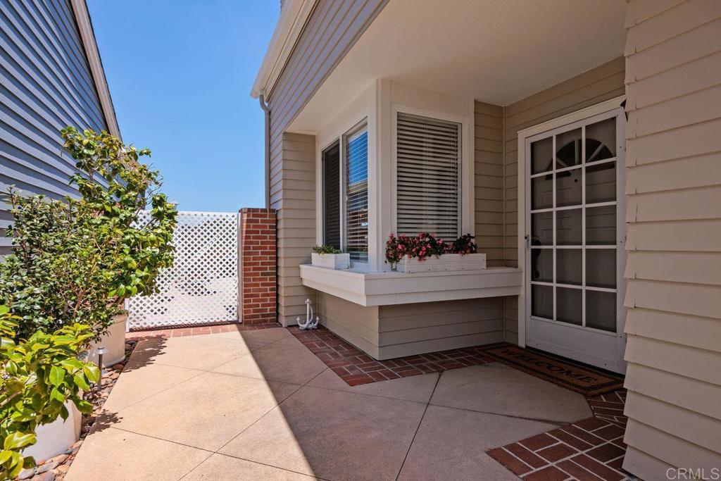 7304 Lantana