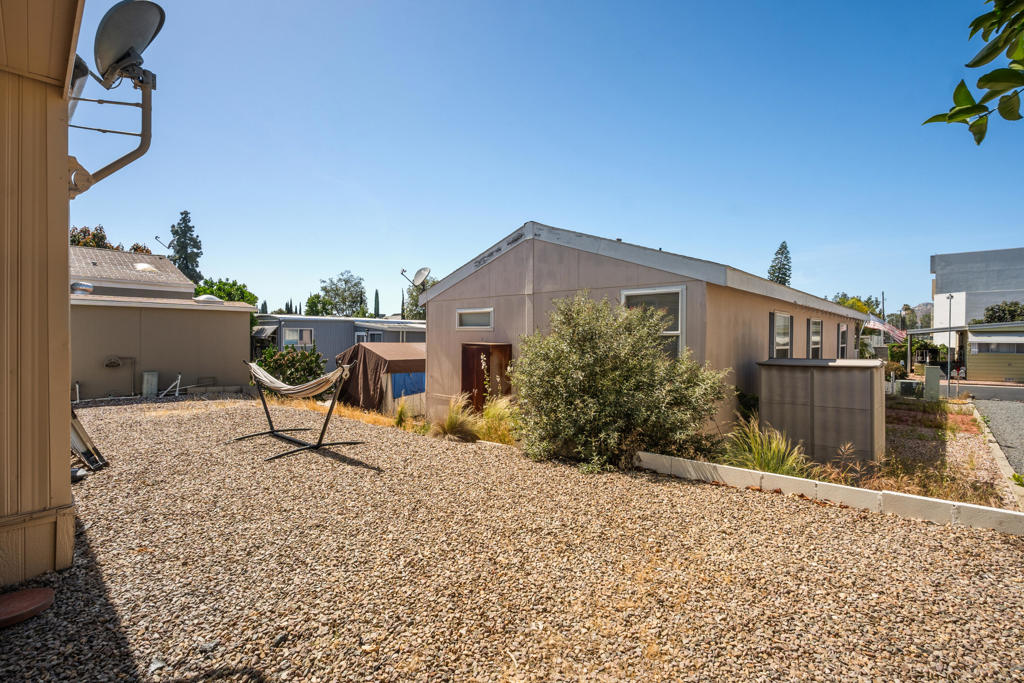 211 N Citrus Avenue 270