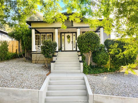 Photo of 1162 Willis Street, Redding, CA 96001 (MLS # TR26167904)