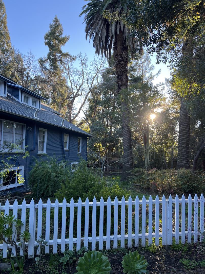 426 Palo Alto Avenue