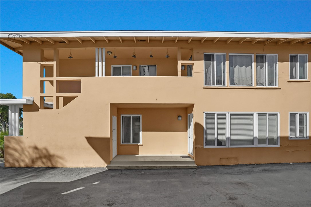 1405 S Broadway