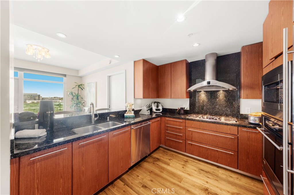 3131 Michelson Dr 1206