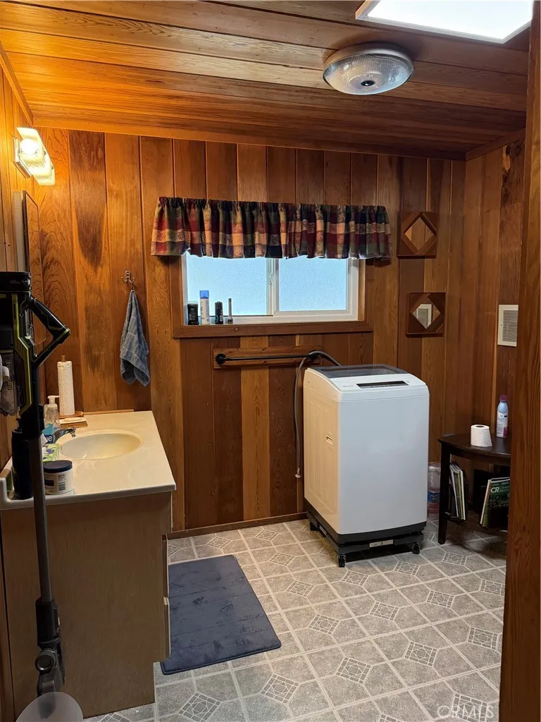 Kennedy Meadows, California 93527, United States, 3 Bedrooms Bedrooms, ,1 BathroomBathrooms,Residential,Active,144259