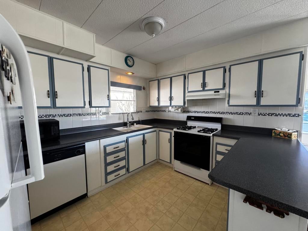 32111 San Miguelito Drive