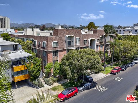 Photo of 11939 Gorham Avenue #105, Los Angeles, CA 90049 (MLS # 26855237)