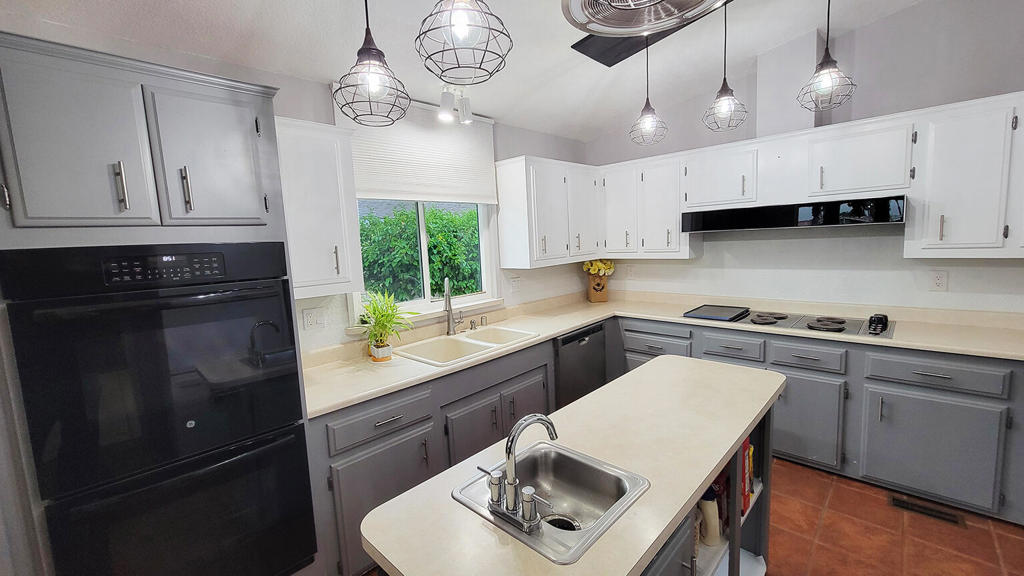 34610 Branding Iron Lane