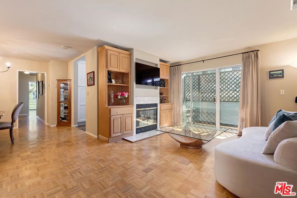Photo of 2223 S Bentley Avenue #202, Los Angeles, CA 90064 (MLS # 26103057)