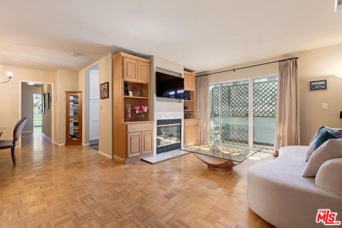Photo of 2223 S Bentley Avenue #202, Los Angeles, CA 90064 (MLS # 26103057)