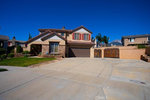 Photo of 13816 Hummingbird Way, Rancho Cucamonga, CA 91739 (MLS # CV26066340)