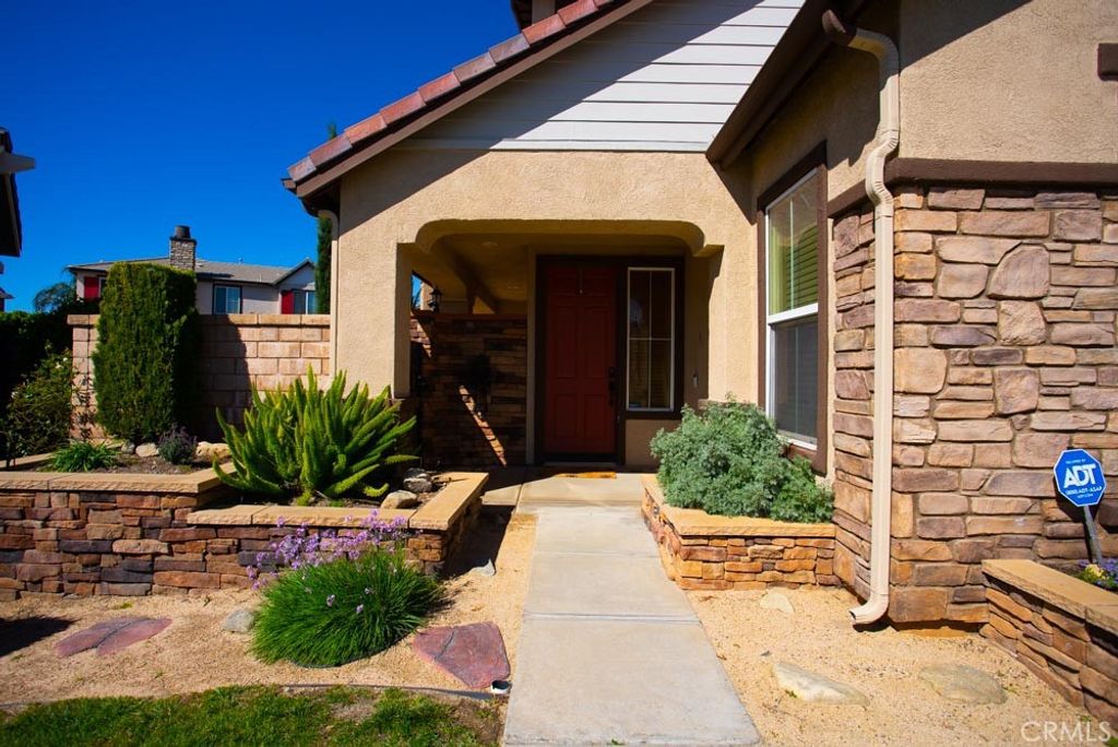 Photo of 13816 Hummingbird Way, Rancho Cucamonga, CA 91739 (MLS # CV26066340)