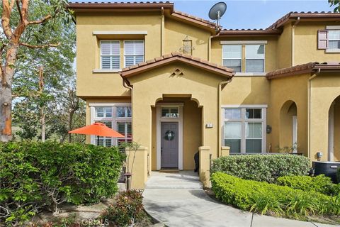 8519 e kendra loop orange ca 92867