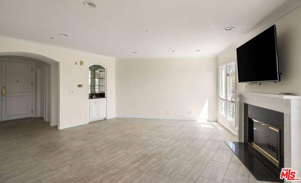 Photo of 1278 S Camden Drive #103, Los Angeles, CA 90035 (MLS # 26871961)